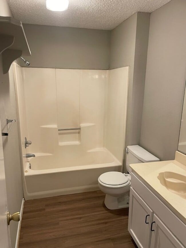 Foto del edificio - 322 Spring Branch Ln