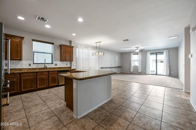 Foto del edificio - 3416 W Apollo Rd
