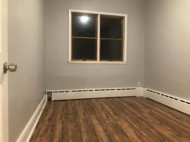 Building Photo - 579 Avenue A
