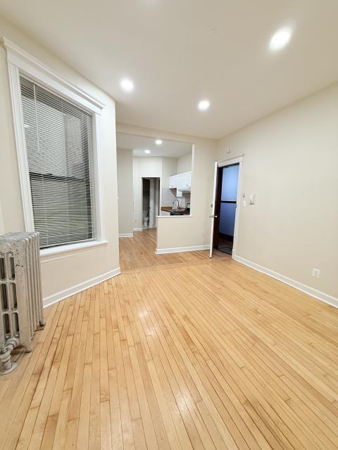 Building Photo - 1 bedroom in Chicago IL 60613