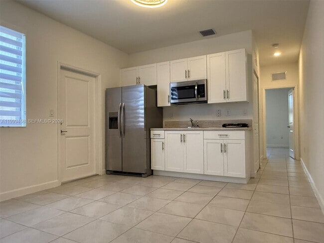 Foto del edificio - 11909 SW 244th St
