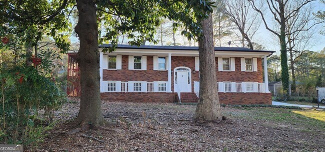 Building Photo - 2349 Valley Way