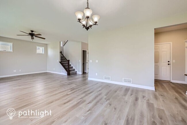 Foto del edificio - 6886 Jewel Ave S