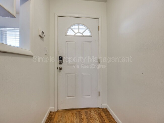 Building Photo - 611 Garth Brooks Blvd