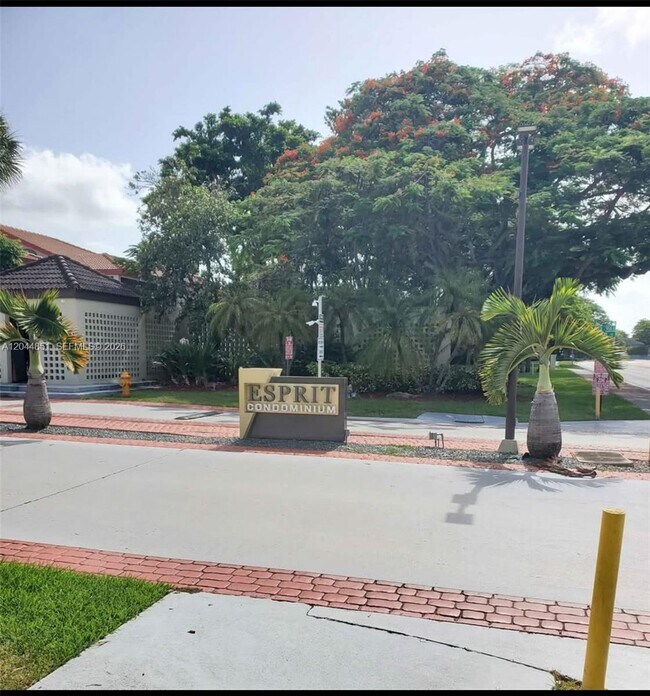 Building Photo - 9791 SW 138th Ave
