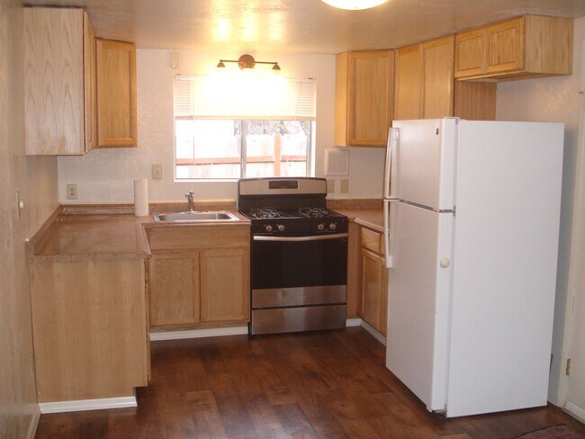 Building Photo - 5773 Stratton Lane