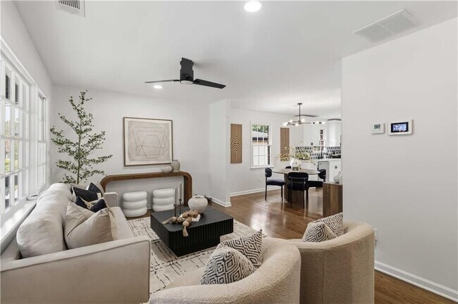 Foto del edificio - 74 Chappell Rd NW