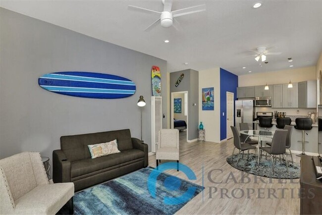 Foto del edificio - 4669 Winona Ave