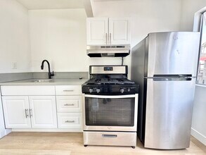 Building Photo - 1431 N Hobart Blvd