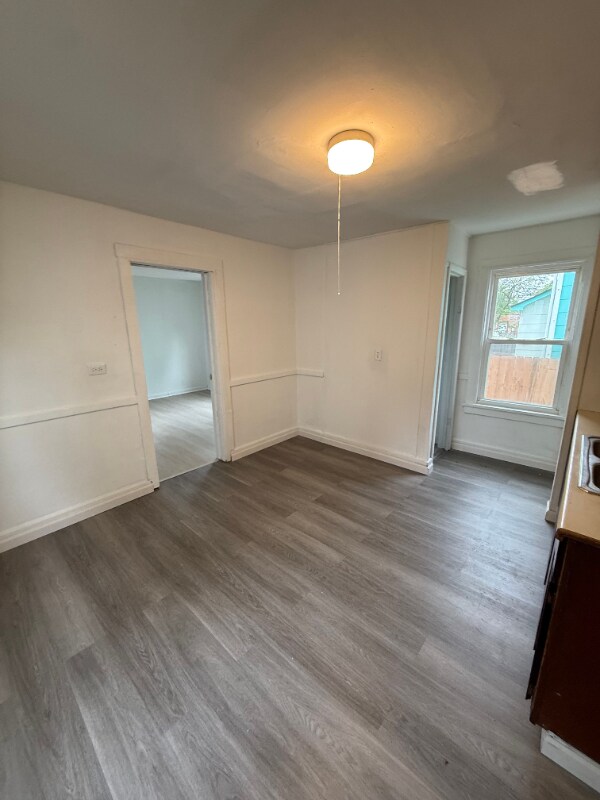 Foto del edificio - 10214 Avon Ave