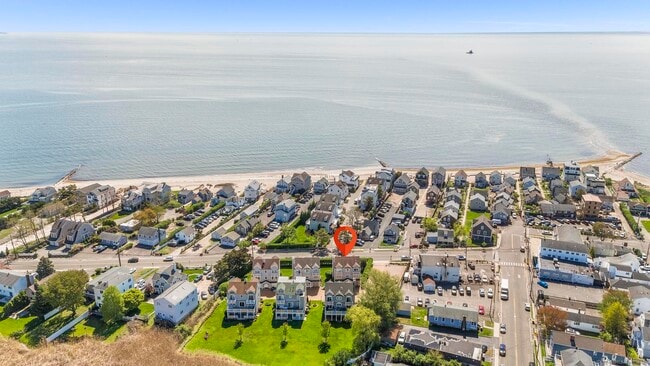 Building Photo - 672 Fairfield Beach Rd