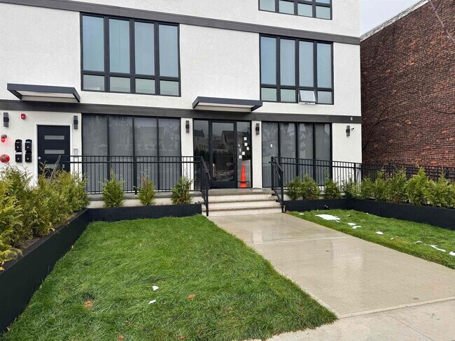 Foto del edificio - 330 Washington Ave