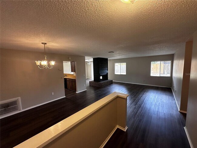 Foto del edificio - 321 Redwing Way