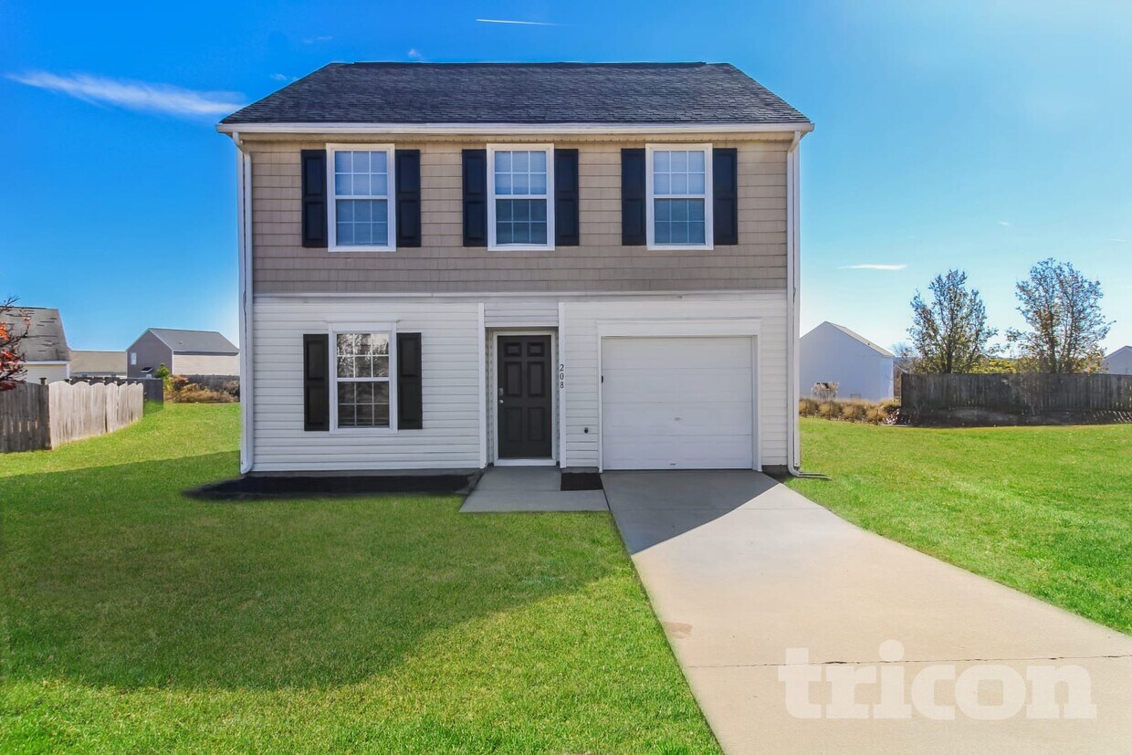 Foto principal - 208 E Waverly Pl Ct