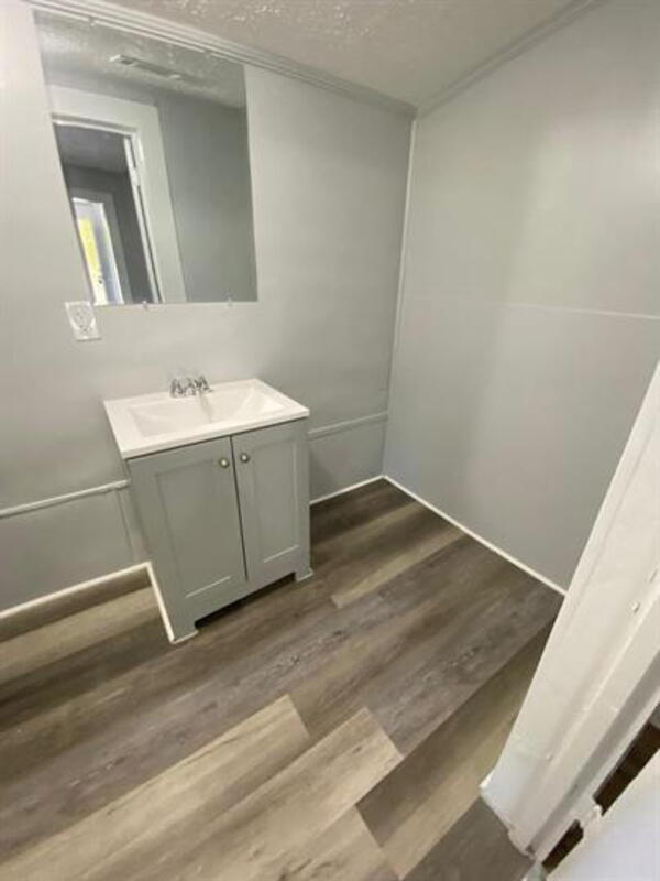 Foto del edificio - 110 W Mitchell St