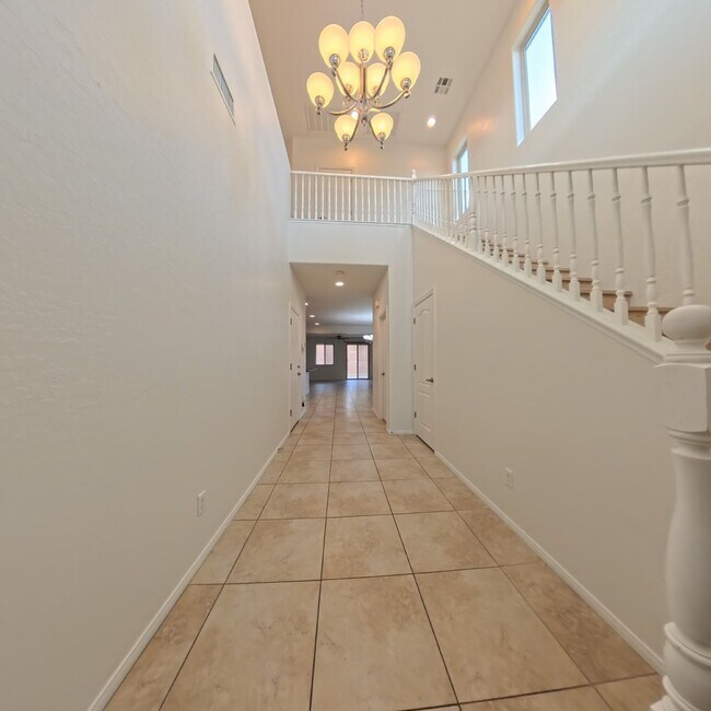 Foto del edificio - Exceptional Dual Master Residence with Modern Upgrades