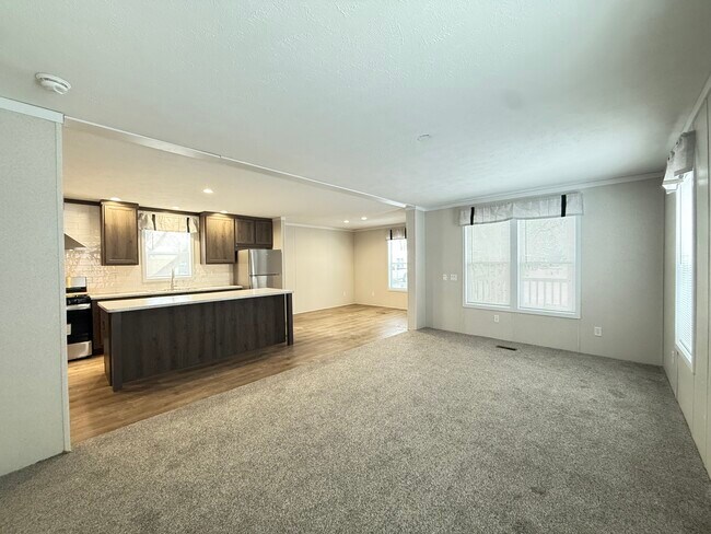 Foto del edificio - 29909 Flushing Dr