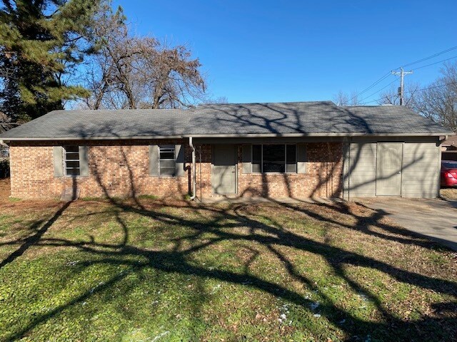 Exterior - 718 Fifth St