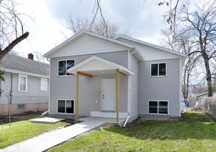 Building Photo - 1109 S University Dr