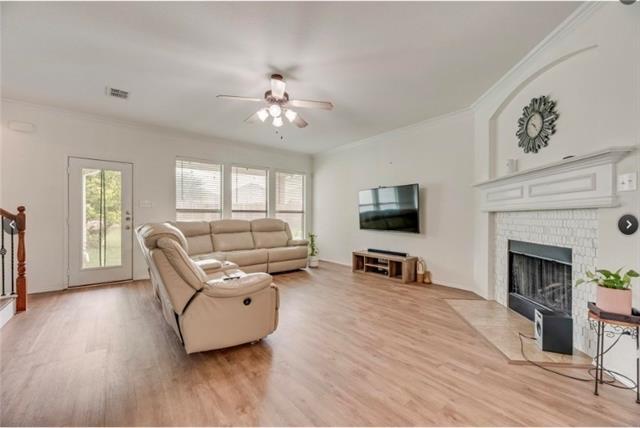 Foto del edificio - 15704 Ringdove Ct