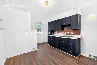 Building Photo - 2503 Stewart St