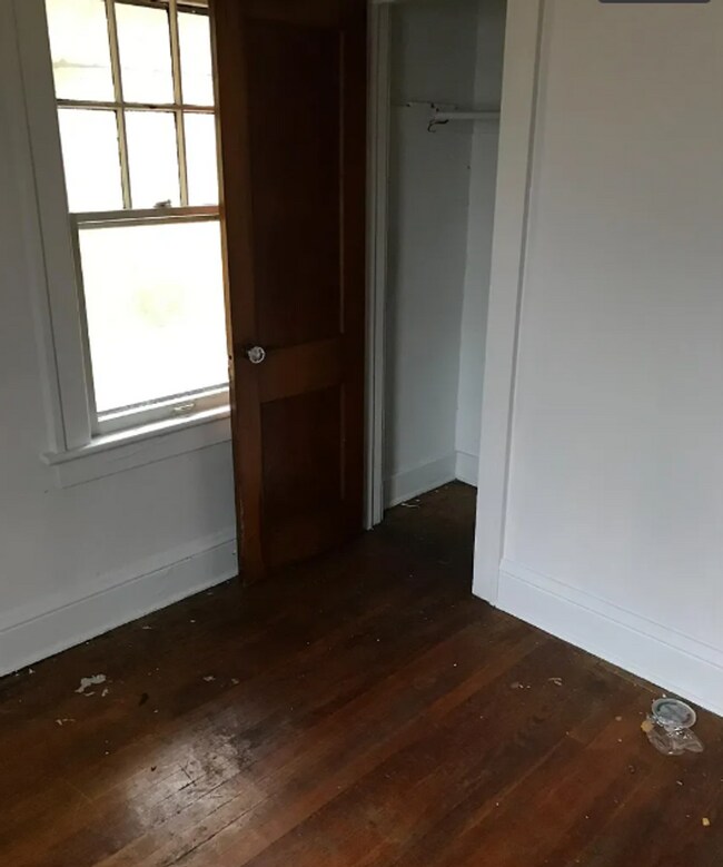 Foto del edificio - Charming 1925 Colonial with Classic Character & Cozy Fireplace