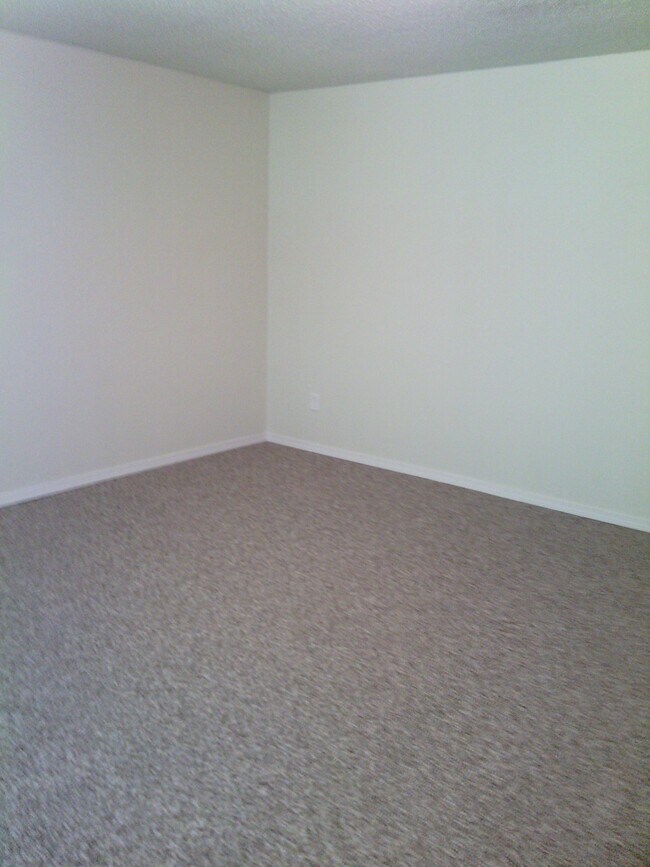 Foto del edificio - 3013 Borst Ave