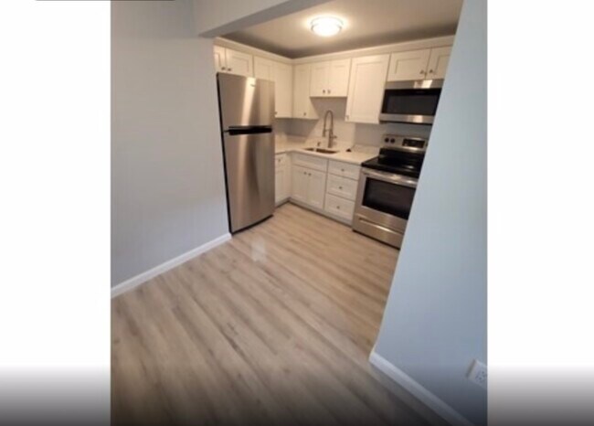 Foto del edificio - 4 Maple Crest Cir