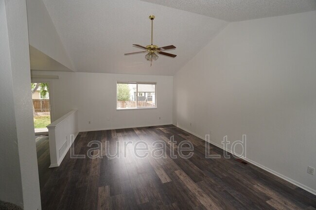 Foto del edificio - 2462 Kiowa Creek Dr