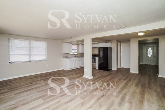 Foto del edificio - Lease today! No extra charge for contentment and relaxation!