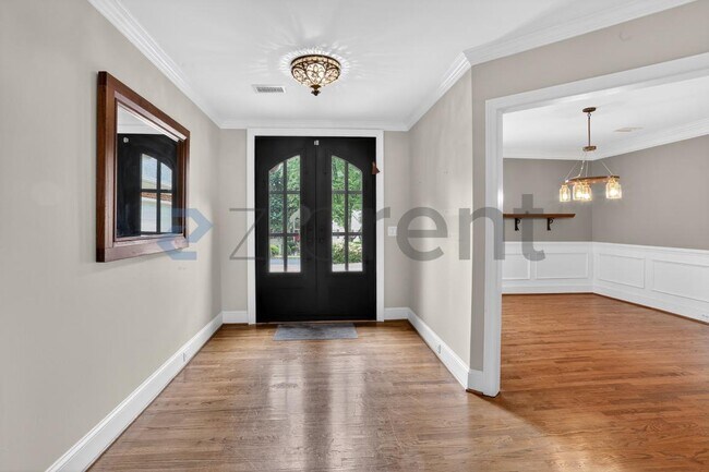 Building Photo - Unit