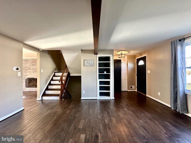 Foto del edificio - 1351 St Francis Rd