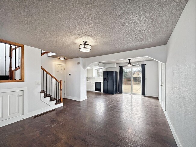 Building Photo - $0 DEPOSIT OPTION. CHARMING 2 BEDROOM HOME WITH SPACIOUS YARD NEAR QUINCY RESERVOIR!