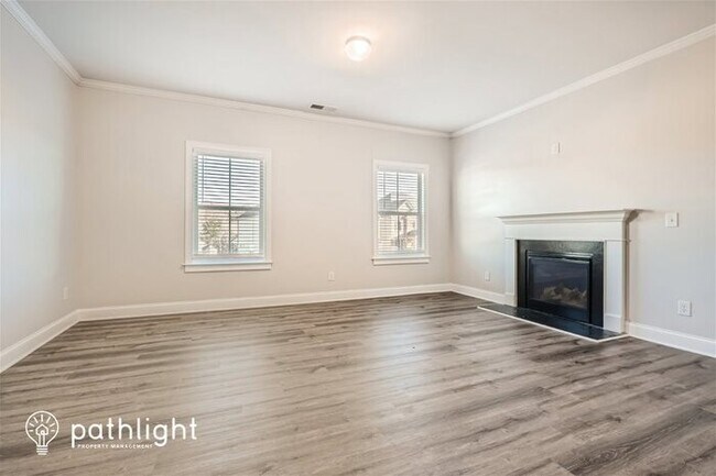 Building Photo - 3715 Wartrace Dr, Atlanta, GA, 30331