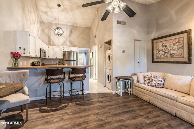Foto del edificio - 4901 E Kelton Ln