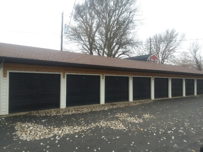Building Photo - 609 N Prairie Ave