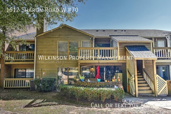Foto del edificio - Charming 2-Bed, 2-Bath Retreat in the Hear...