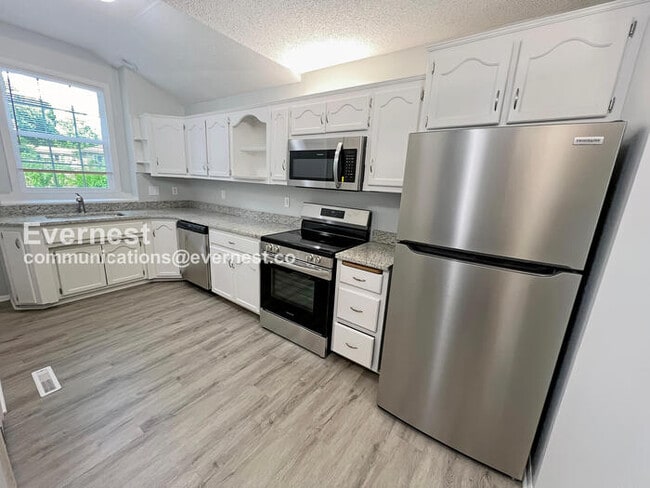 Foto del edificio - 19220 E 5th St Ct N