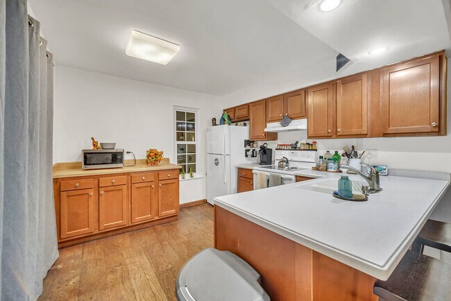 Foto del edificio - 633 Chip Ct