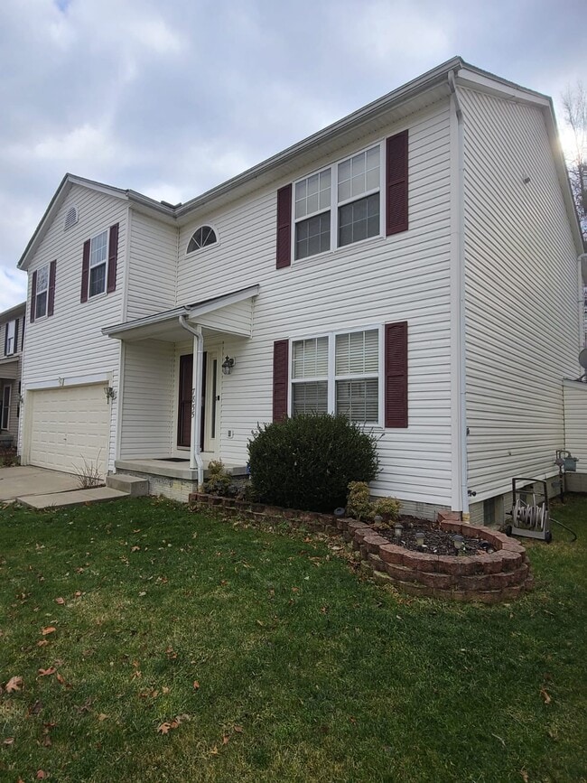 Building Photo - 7855 Fairfax Loop Dr