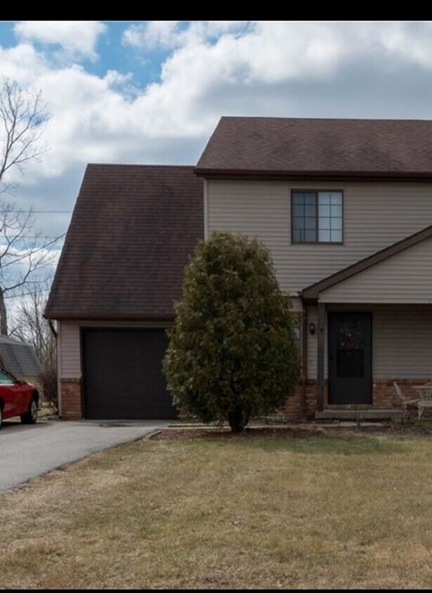 Primary Photo - 1303 Penney Ln