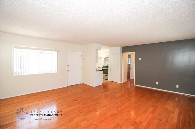 Foto del edificio - 24431-24433 Hawthorne Blvd.