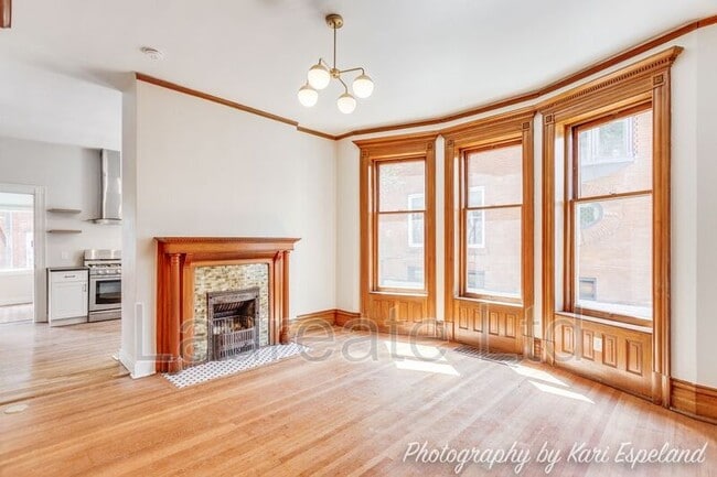 Photo - 1452 Detroit St Apartment