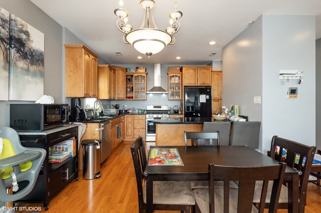 Foto del edificio - 4942 N Pulaski Rd