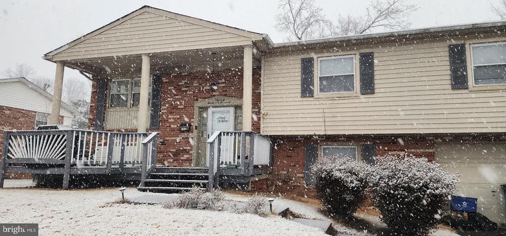 Building Photo - 14820 Darbydale Ave