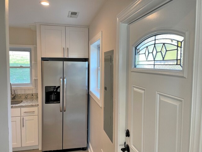 Building Photo - 1817 N Culpeper St