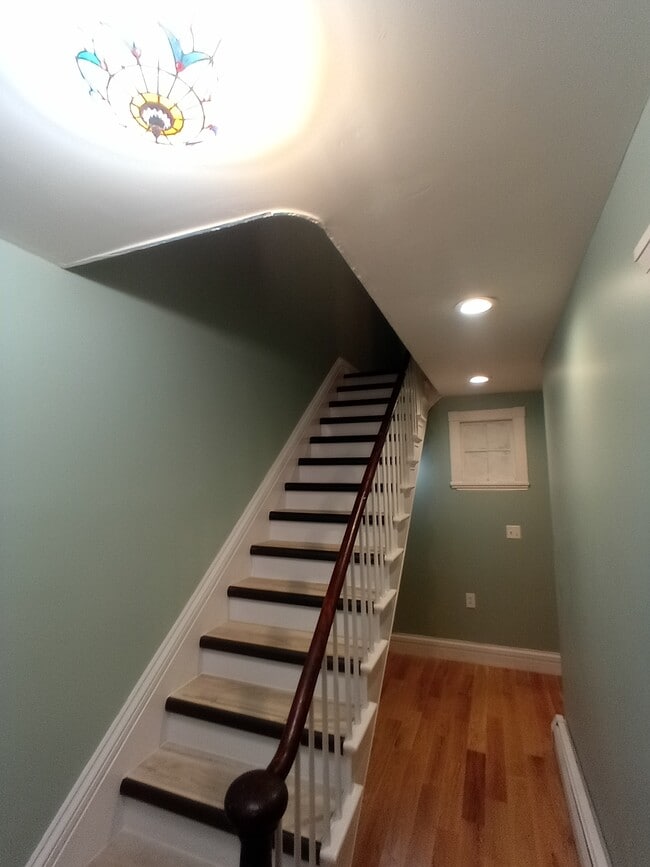 Downstairs Hallway - 31 High St