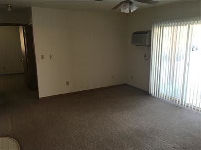 Building Photo - 2 Bedroom Great Location