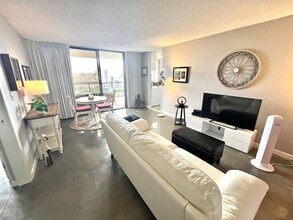 Building Photo - 1201 Wilder Ave