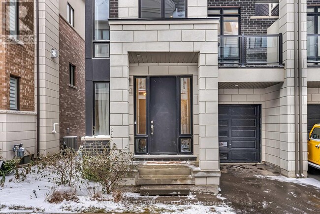 Building Photo - 34 Globemaster Ln